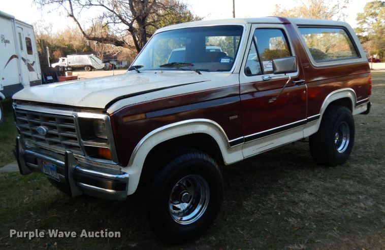 image for item DJ8139 1982 Ford Bronco  SUV