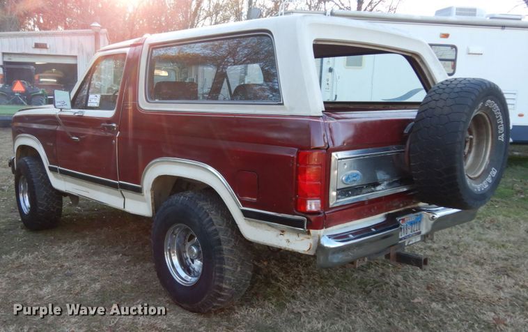 image for item DJ8139 1982 Ford Bronco  SUV