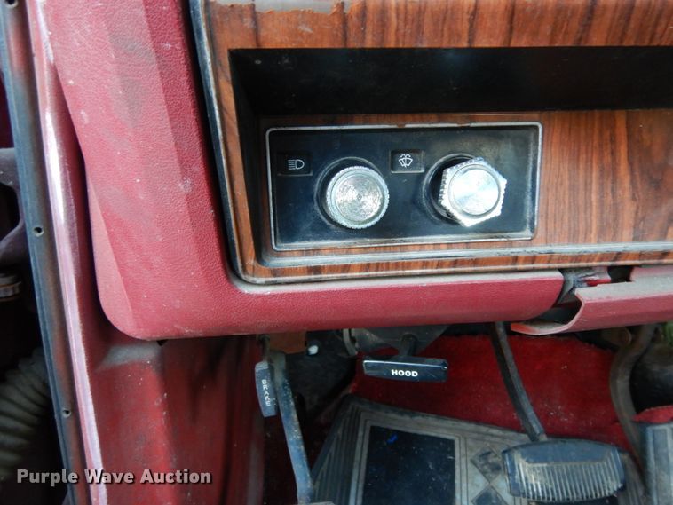 image for item DJ8139 1982 Ford Bronco  SUV