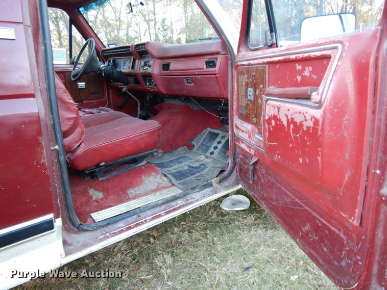 image for item DJ8139 1982 Ford Bronco  SUV