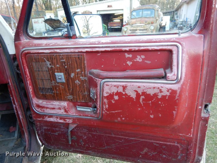 image for item DJ8139 1982 Ford Bronco  SUV