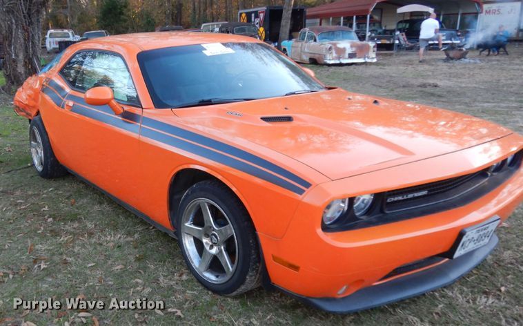 image for item DJ8140 2014 Dodge Challenger RT