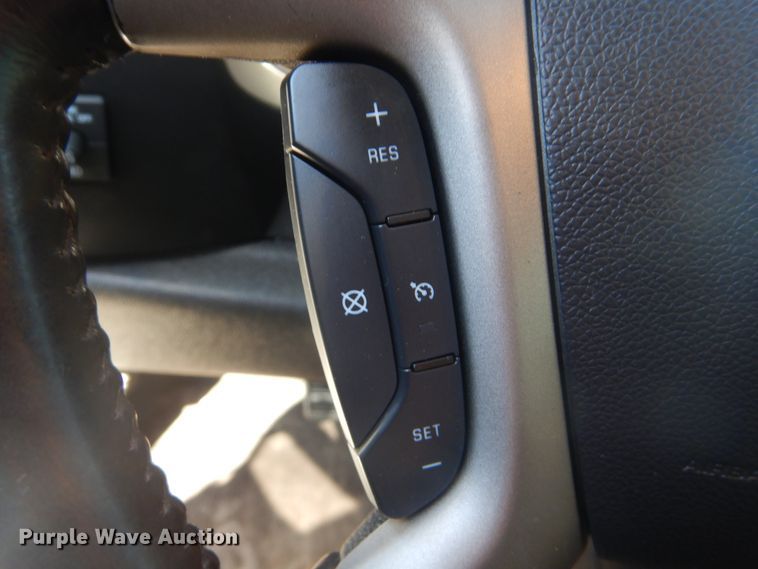 image for item DJ8570 2013 Chevrolet Silverado 1500  Crew Cab pickup truck