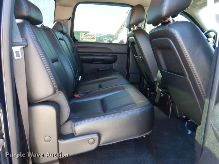 image for item DJ8570 2013 Chevrolet Silverado 1500  Crew Cab pickup truck