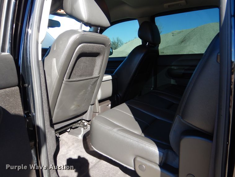 image for item DJ8570 2013 Chevrolet Silverado 1500  Crew Cab pickup truck