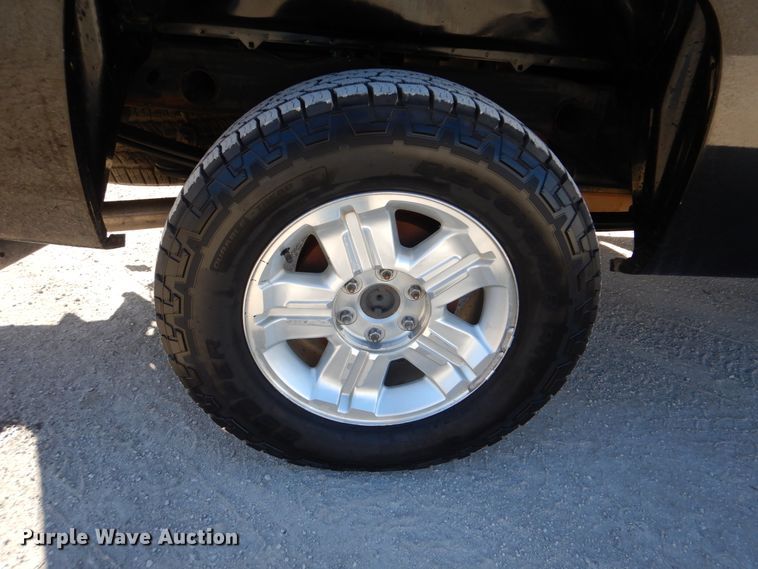 image for item DJ8570 2013 Chevrolet Silverado 1500  Crew Cab pickup truck