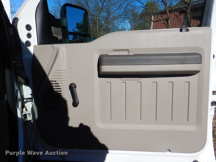 image for item DJ8571 2009 Ford F450 Super Duty  truck cab and chassis