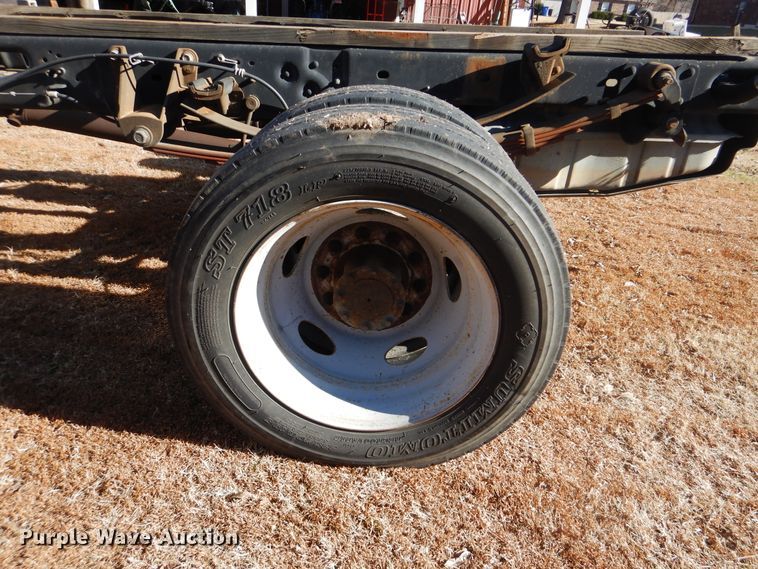 image for item DJ8571 2009 Ford F450 Super Duty  truck cab and chassis