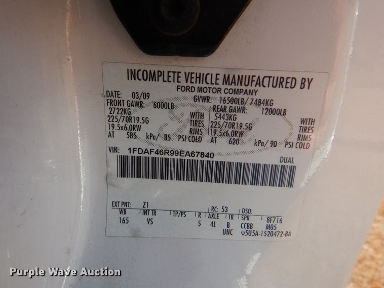 image for item DJ8571 2009 Ford F450 Super Duty  truck cab and chassis