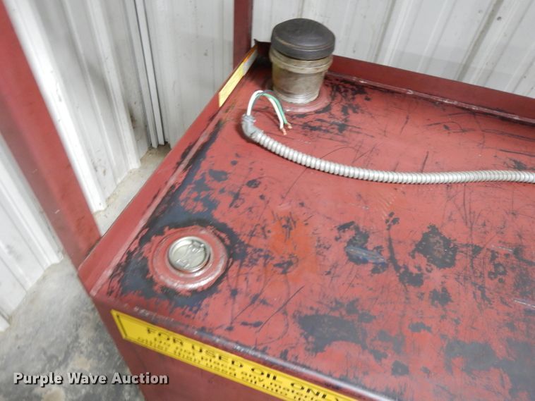 image for item DL2522 2005 Reznor RA350 waste oil heater