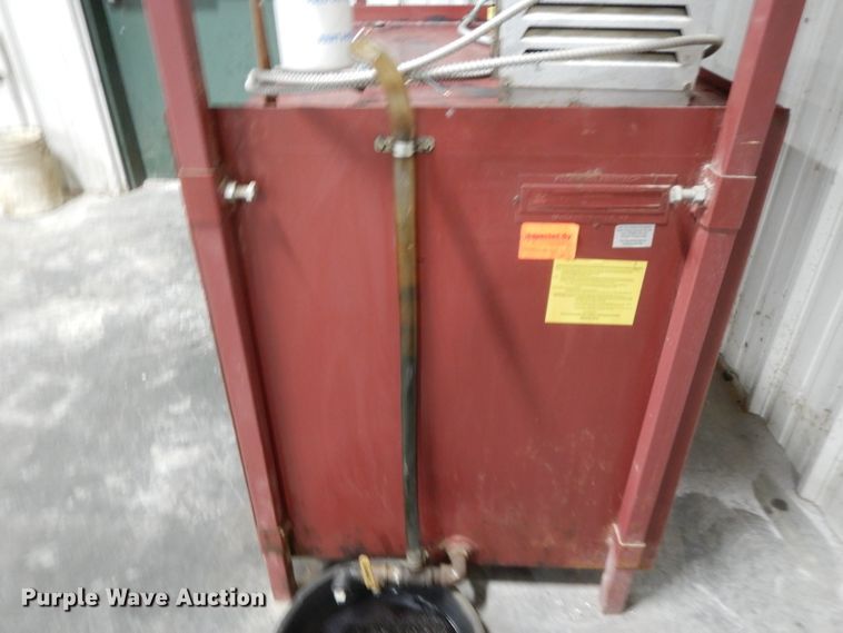 image for item DL2522 2005 Reznor RA350 waste oil heater