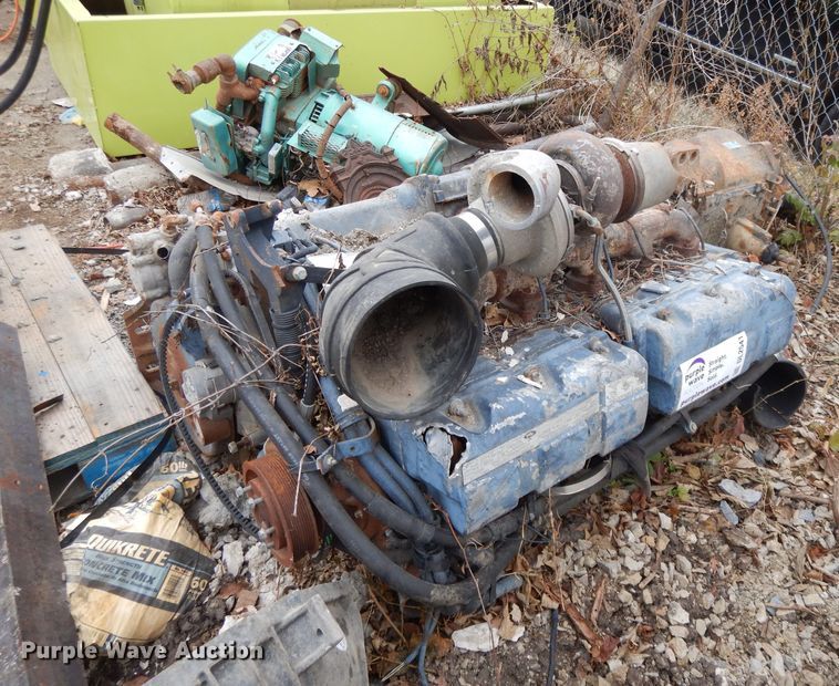 image for item DL2541 Mack six cylinder diesel engine