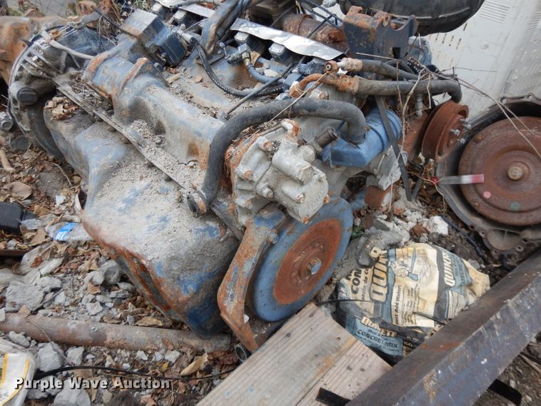 image for item DL2541 Mack six cylinder diesel engine