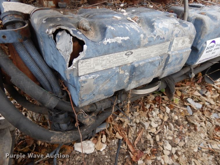 image for item DL2541 Mack six cylinder diesel engine