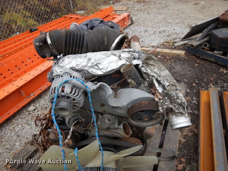 image for item DL2542 (2) 7.3L V8 diesel engines