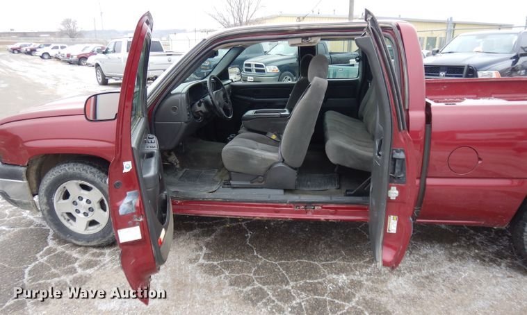 image for item DL2545 2005  Chevrolet Silverado 1500  Ext. Cab pickup truck