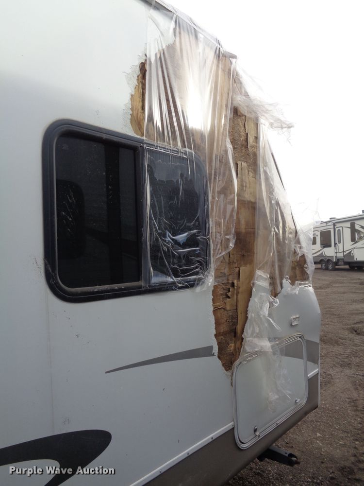 image for item EF9679 2011 CrossRoads Sunset Trail  camper