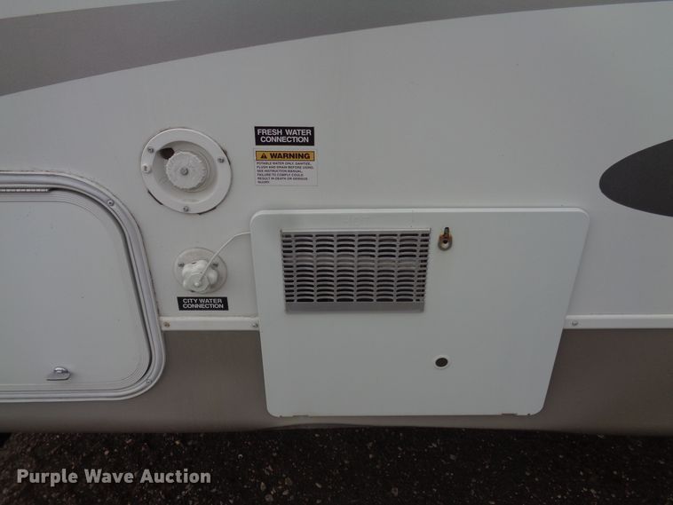 image for item EF9679 2011 CrossRoads Sunset Trail  camper