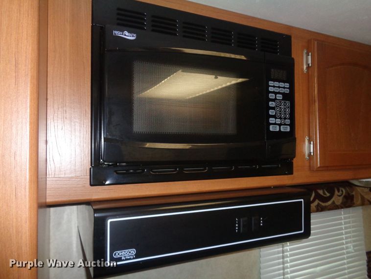 image for item EF9679 2011 CrossRoads Sunset Trail  camper