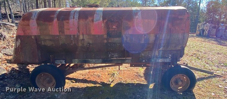 image for item EL9605 Howard Oil Company W-118 fuel tank trailer