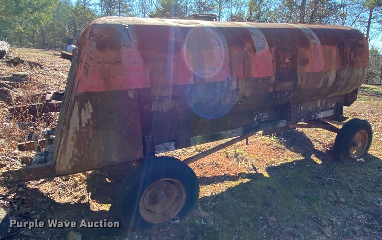 image for item EL9605 Howard Oil Company W-118 fuel tank trailer