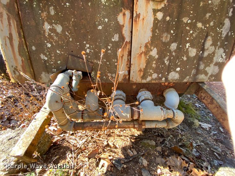 image for item EL9605 Howard Oil Company W-118 fuel tank trailer