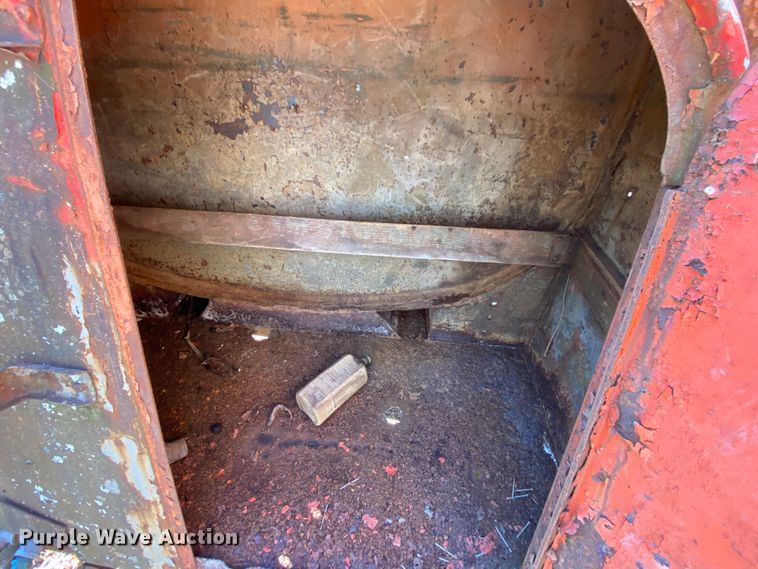 image for item EL9605 Howard Oil Company W-118 fuel tank trailer