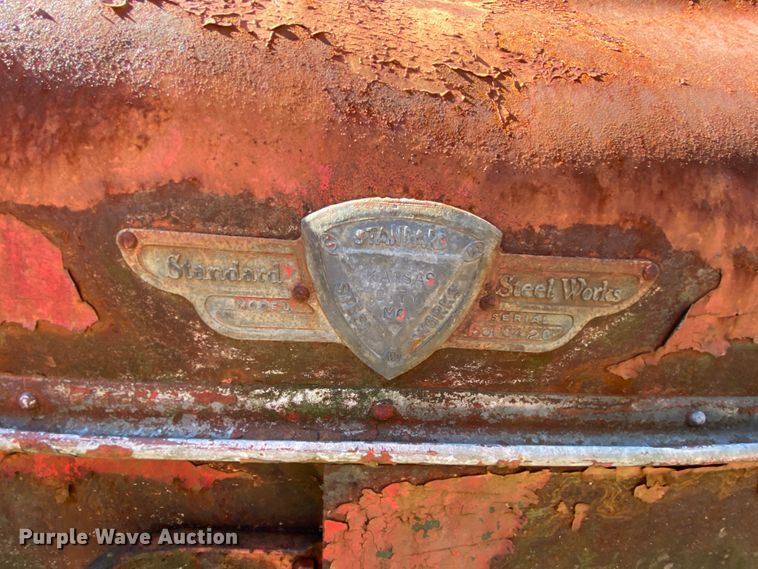 image for item EL9605 Howard Oil Company W-118 fuel tank trailer