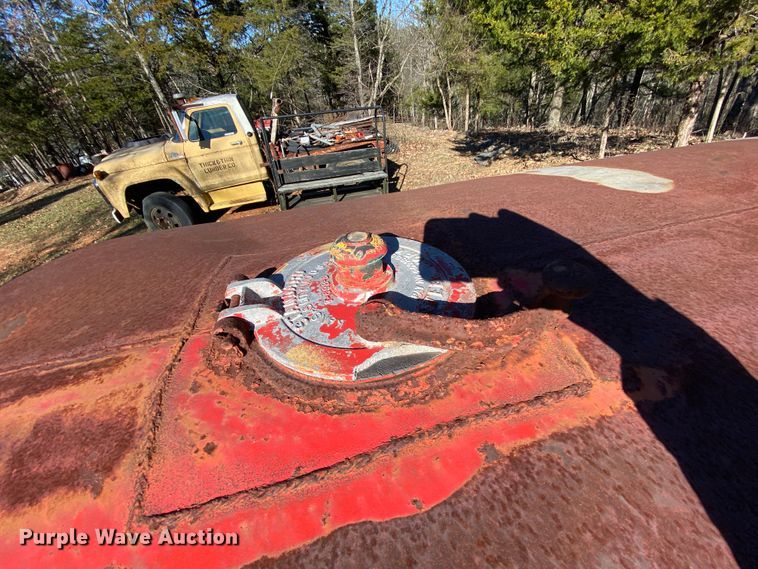 image for item EL9605 Howard Oil Company W-118 fuel tank trailer