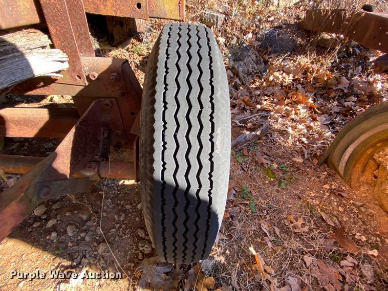 image for item EL9605 Howard Oil Company W-118 fuel tank trailer