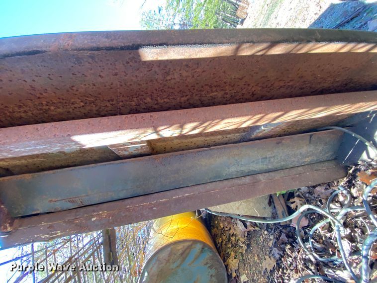 image for item EL9606 Tommy Gate 1000 Series end gate lift