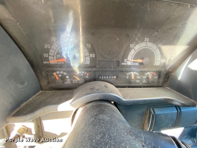 image for item EL9610 1996 GMC TopKick  fuel truck