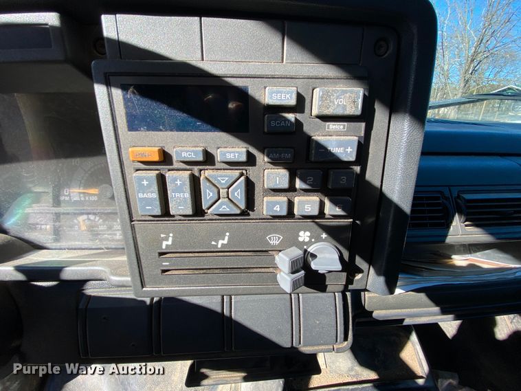 image for item EL9610 1996 GMC TopKick  fuel truck