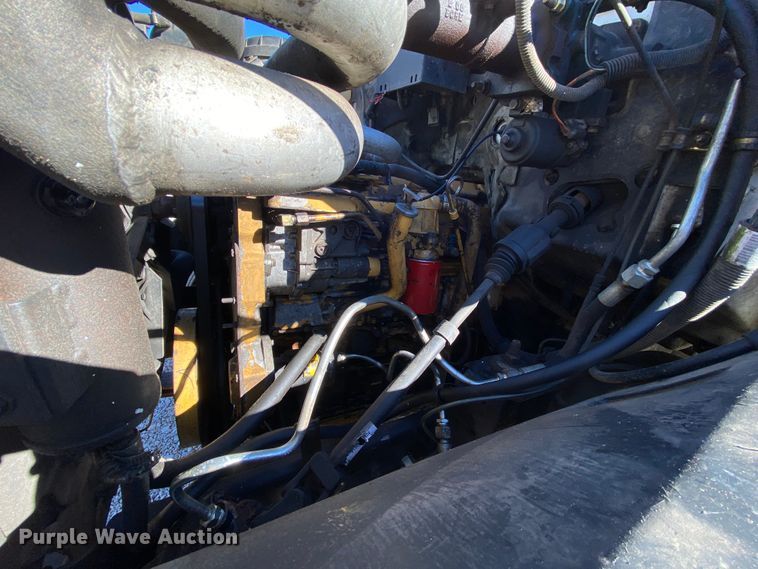 image for item EL9610 1996 GMC TopKick  fuel truck