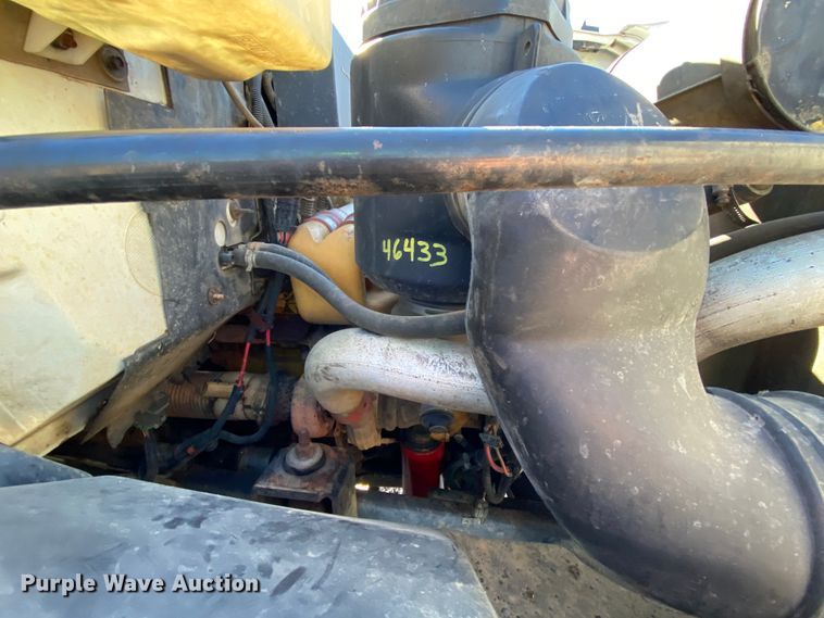 image for item EL9610 1996 GMC TopKick  fuel truck