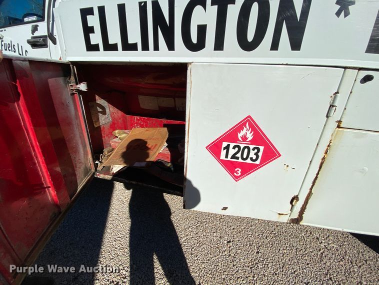 image for item EL9610 1996 GMC TopKick  fuel truck