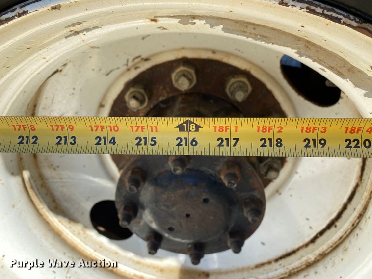 image for item EL9610 1996 GMC TopKick  fuel truck