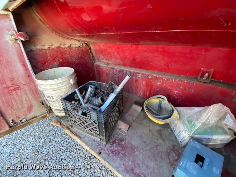 image for item EL9610 1996 GMC TopKick  fuel truck