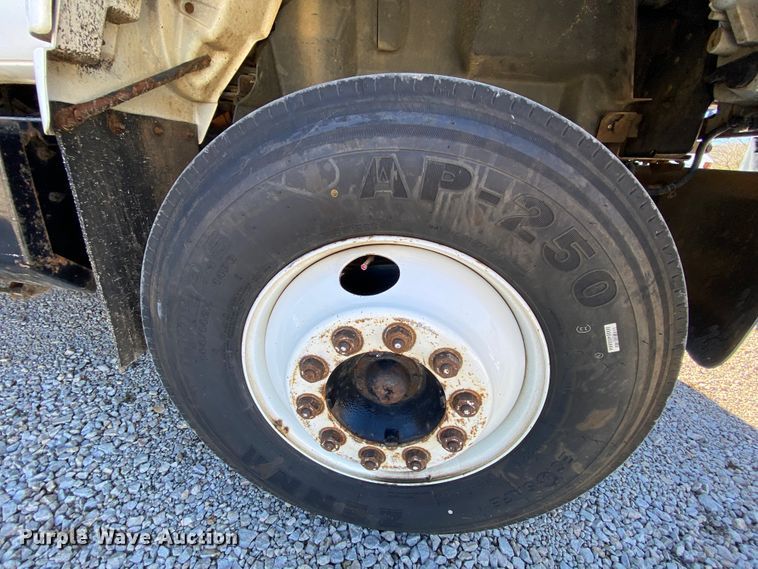 image for item EL9610 1996 GMC TopKick  fuel truck