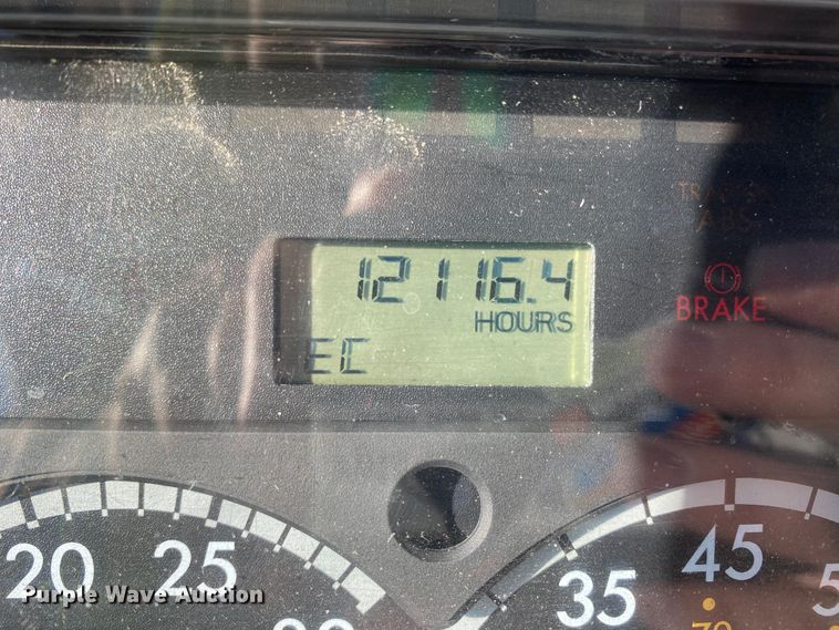 image for item EL9611 2005 Freightliner Champion  coach bus