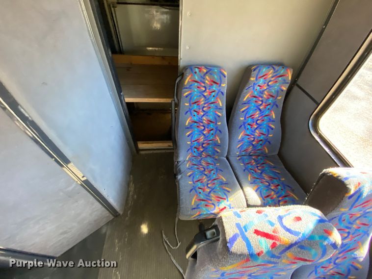 image for item EL9611 2005 Freightliner Champion  coach bus