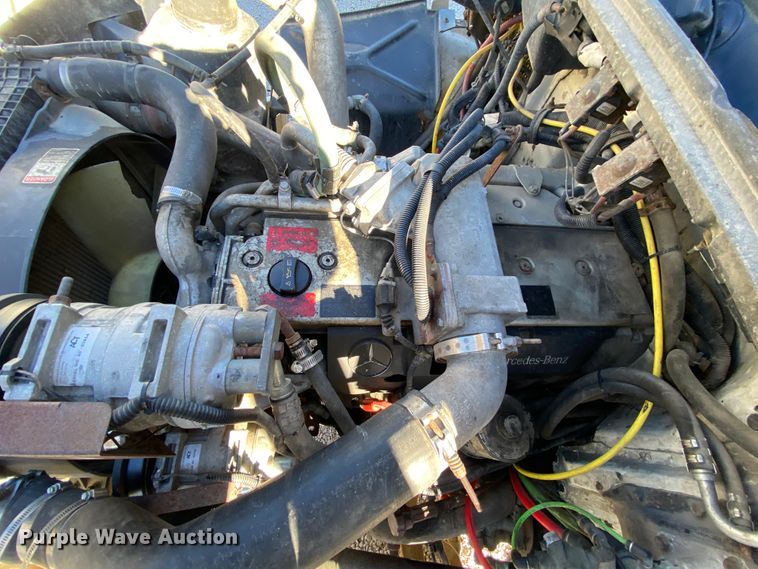 image for item EL9611 2005 Freightliner Champion  coach bus