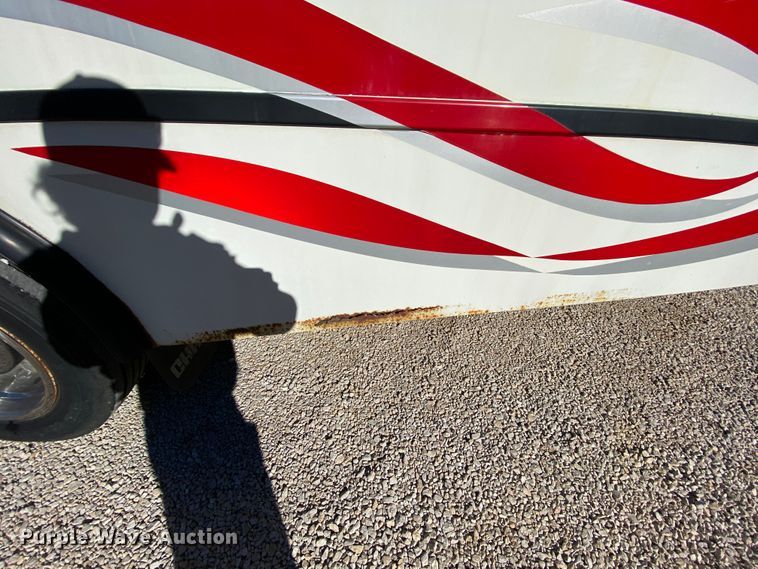 image for item EL9611 2005 Freightliner Champion  coach bus