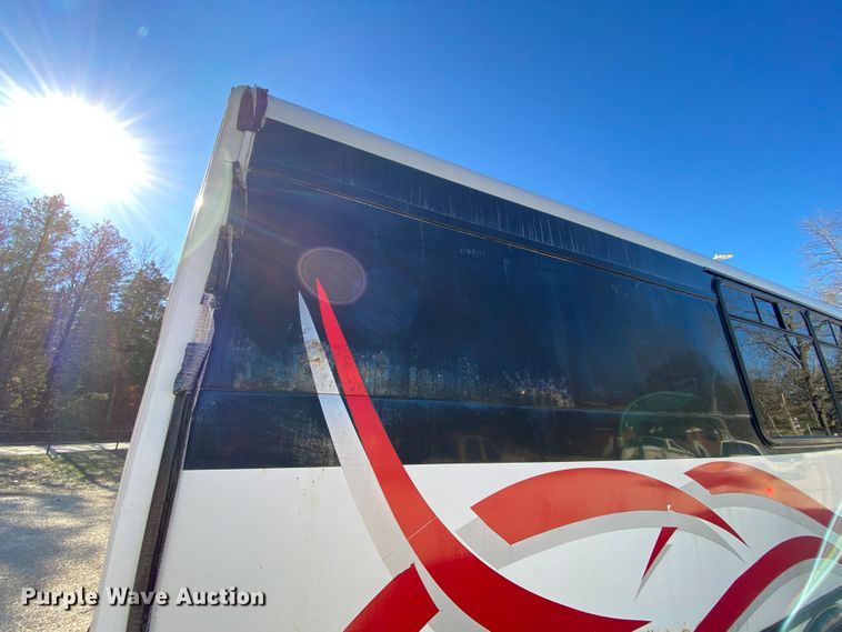 image for item EL9611 2005 Freightliner Champion  coach bus