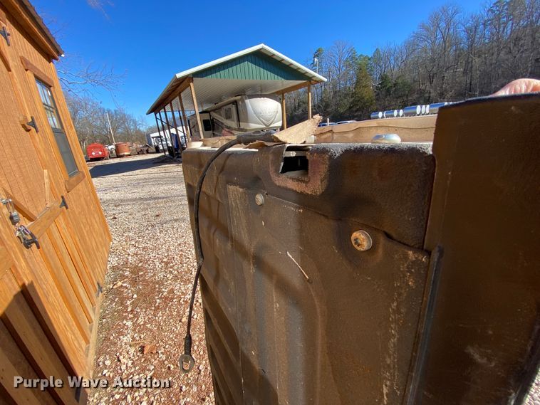 image for item EL9615 (2) tailgates