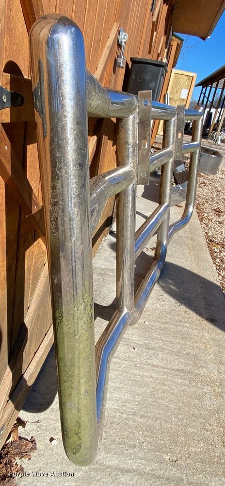 image for item EL9616 Bull grill guard