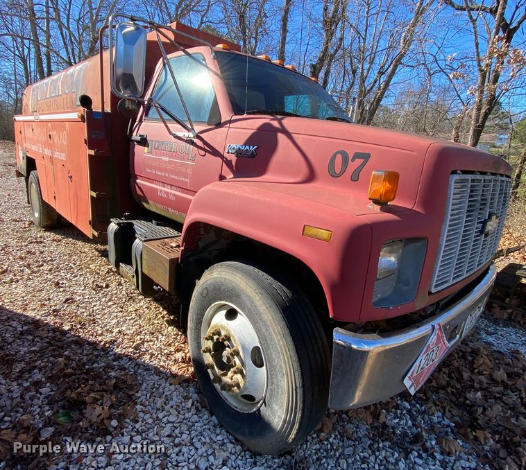 image for item EL9617 1995 Chevrolet Kodiak C5500  fuel truck