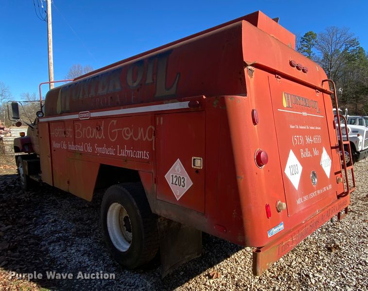 image for item EL9617 1995 Chevrolet Kodiak C5500  fuel truck