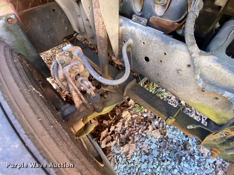 image for item EL9617 1995 Chevrolet Kodiak C5500  fuel truck