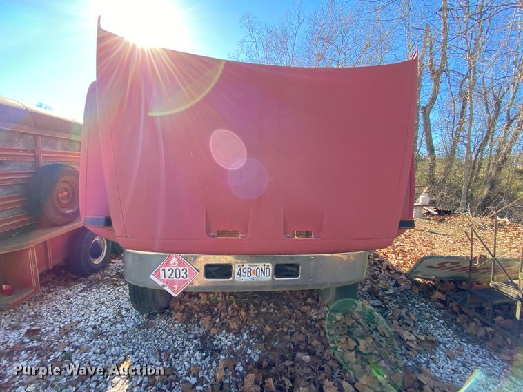 image for item EL9617 1995 Chevrolet Kodiak C5500  fuel truck